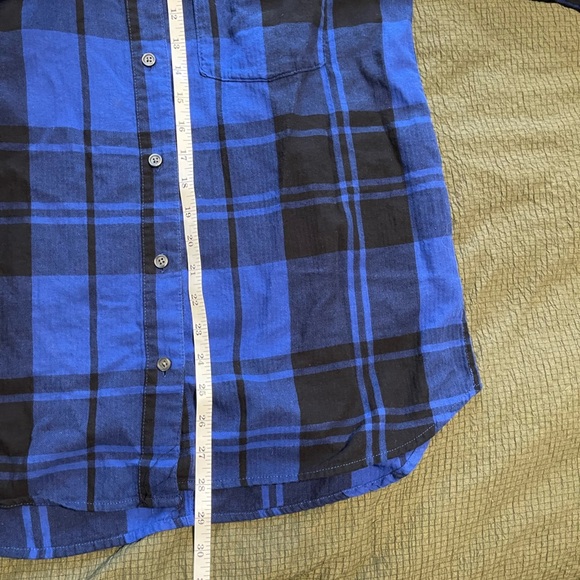 Women’s Plaid Button Down - Picture 5 of 6